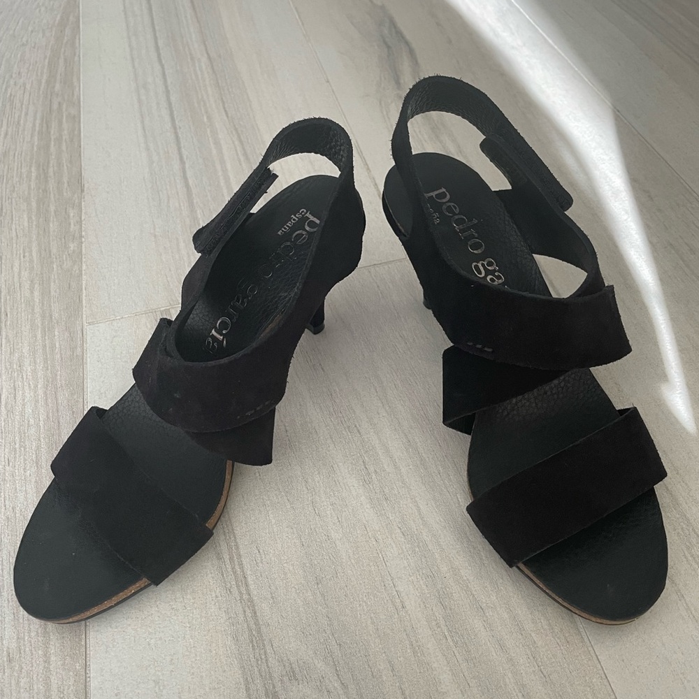 Pedro Garcia Willow low heel sandal in black